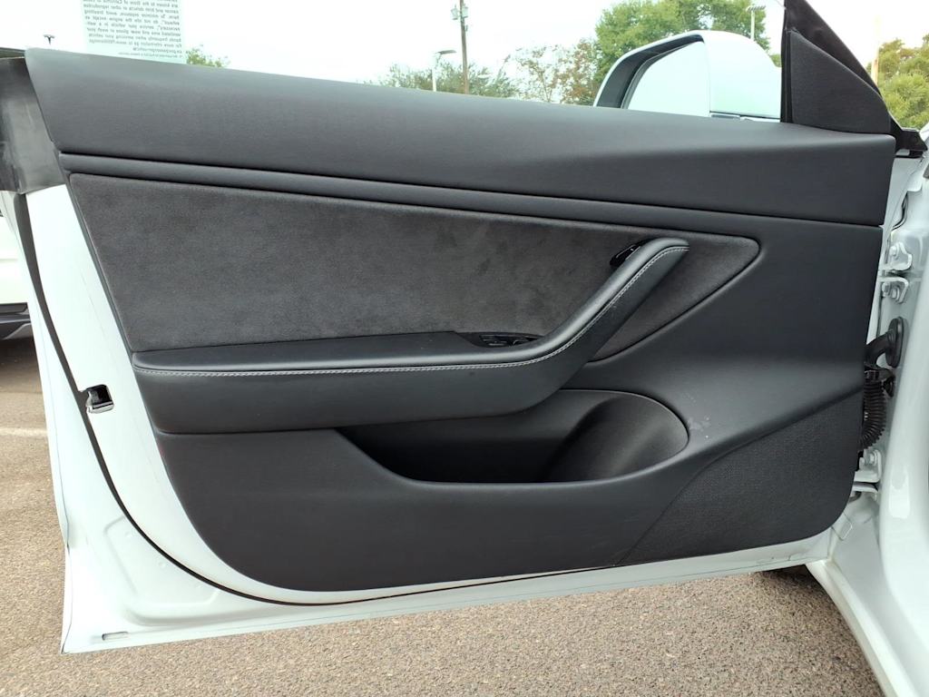 Thumbnail: 2019 Tesla Model 3 - 20