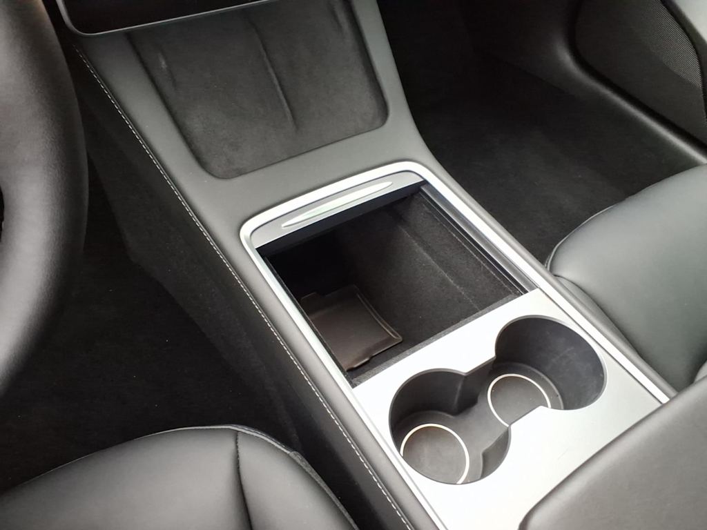Thumbnail: 2023 Tesla Model 3 - 11