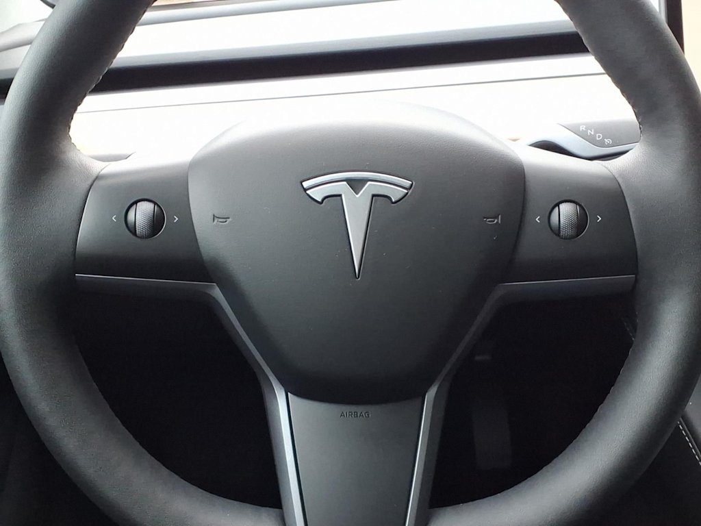 Thumbnail: 2023 Tesla Model 3 - 21