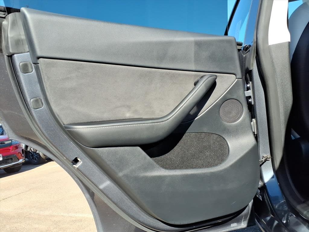 Thumbnail: 2023 Tesla Model Y - 16