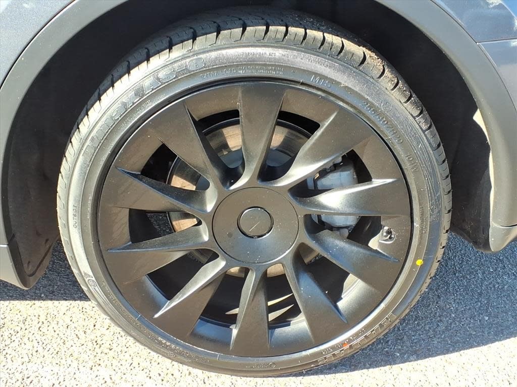 Thumbnail: 2023 Tesla Model Y - 7