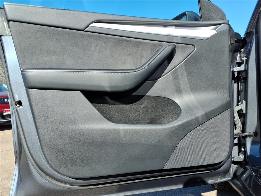 Thumbnail: 2023 Tesla Model Y - 19