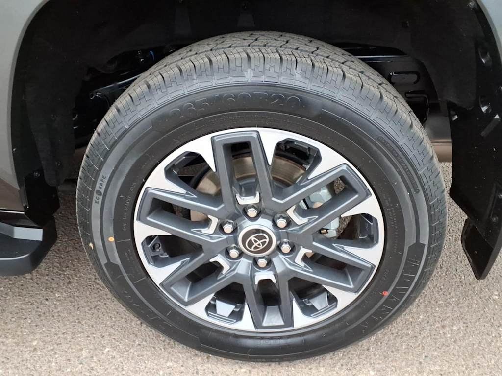 Thumbnail: 2023 Toyota Sequoia - 6