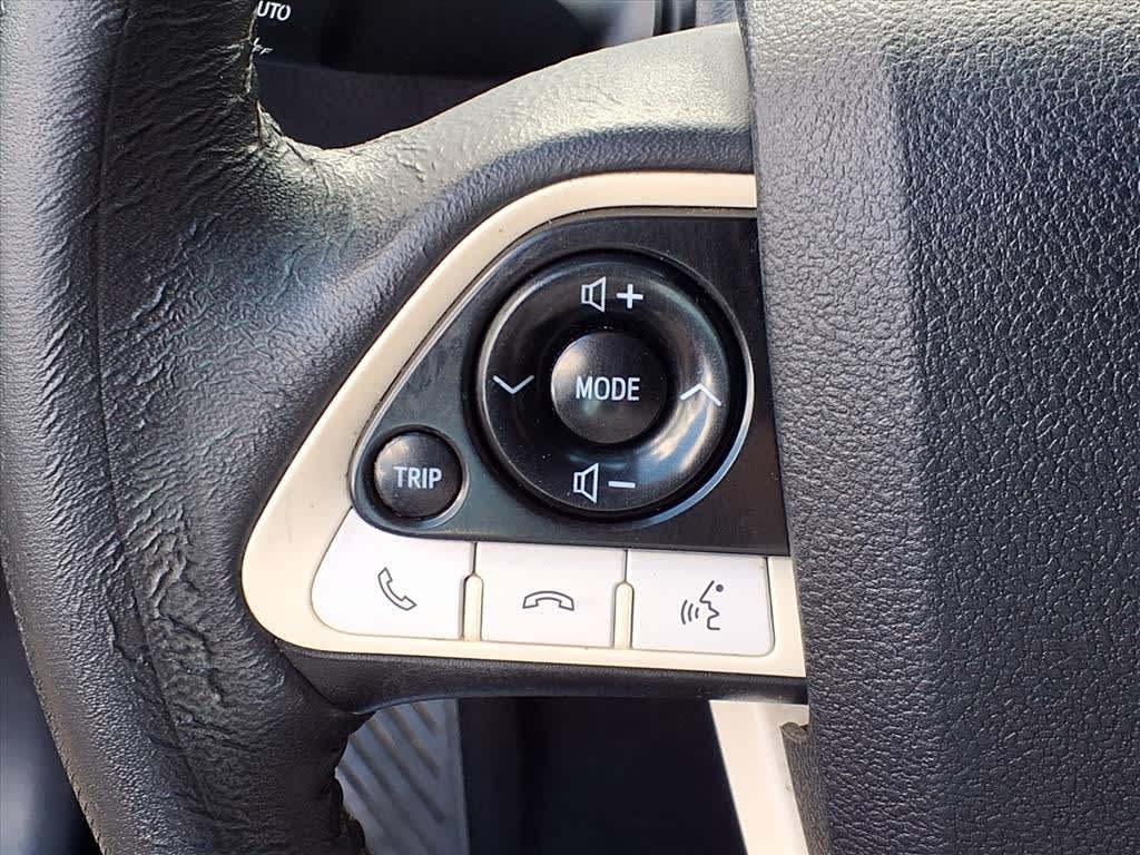 Thumbnail: 2016 Toyota Prius - 20