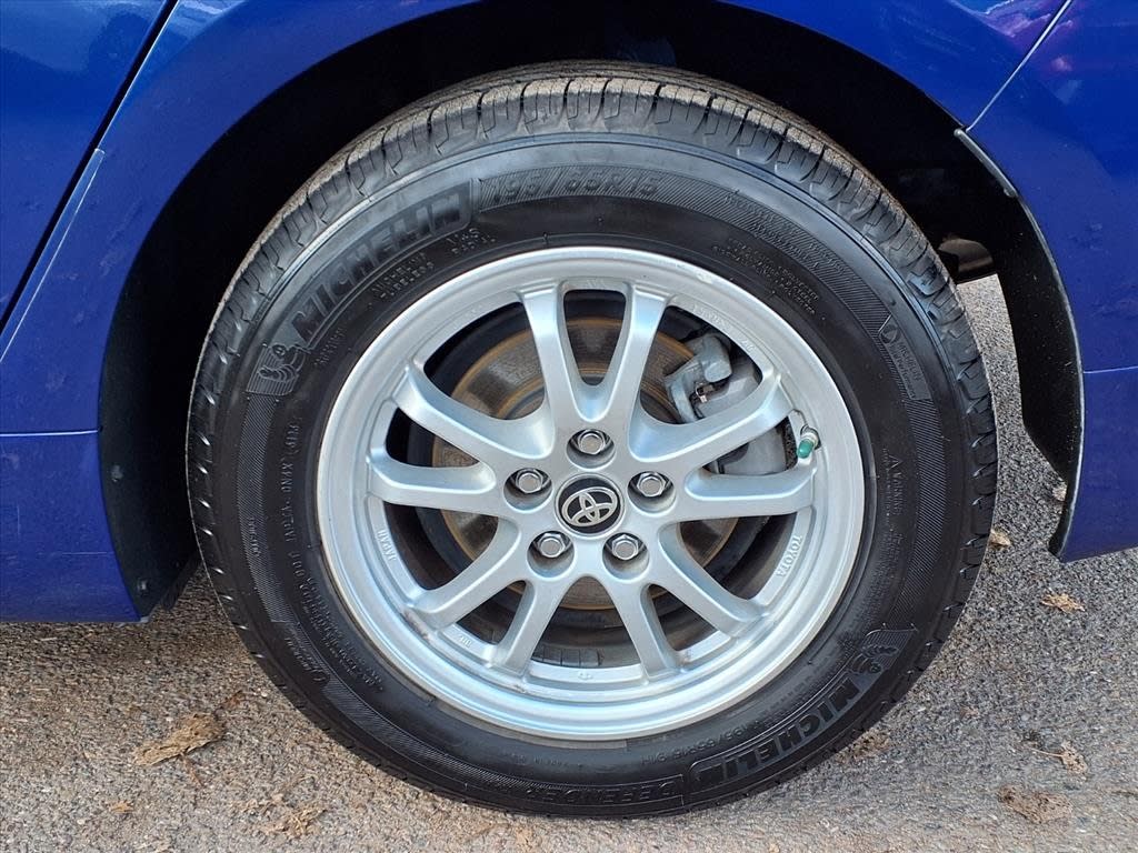 Thumbnail: 2016 Toyota Prius - 6