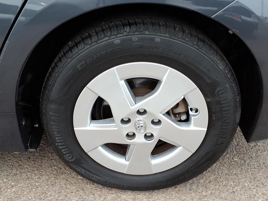 Thumbnail: 2011 Toyota Prius - 7