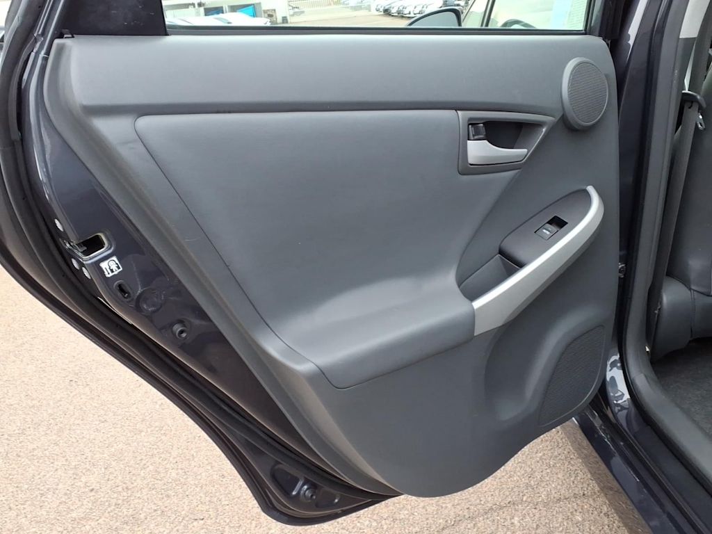 Thumbnail: 2011 Toyota Prius - 13