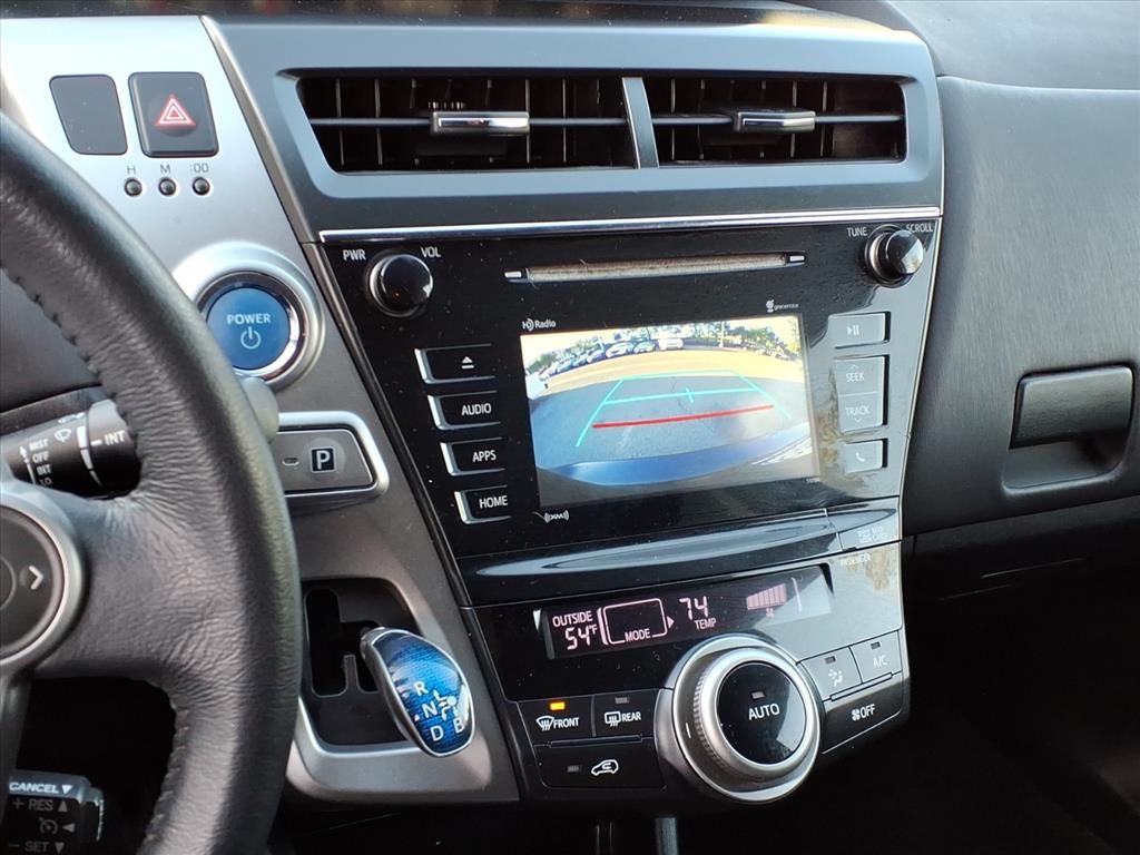 Thumbnail: 2017 Toyota Prius v - 22
