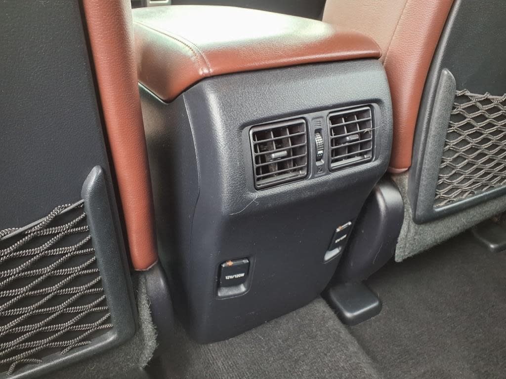 Thumbnail: 2017 Toyota 4Runner - 15