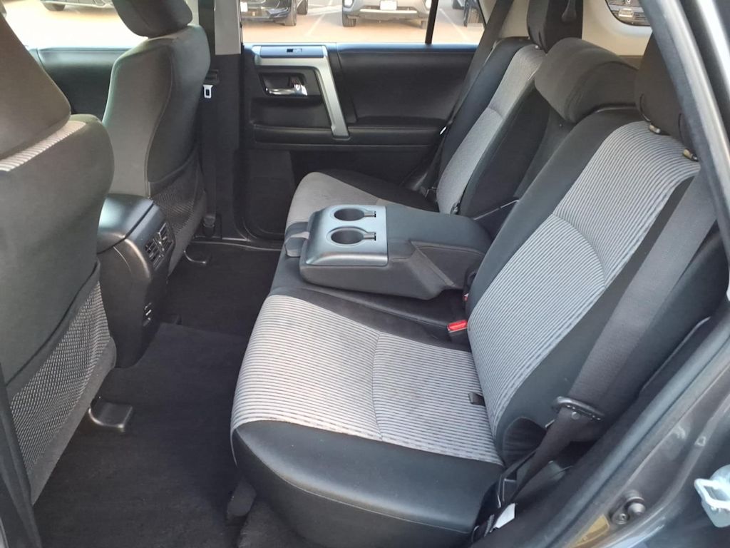 Thumbnail: 2016 Toyota 4Runner - 8