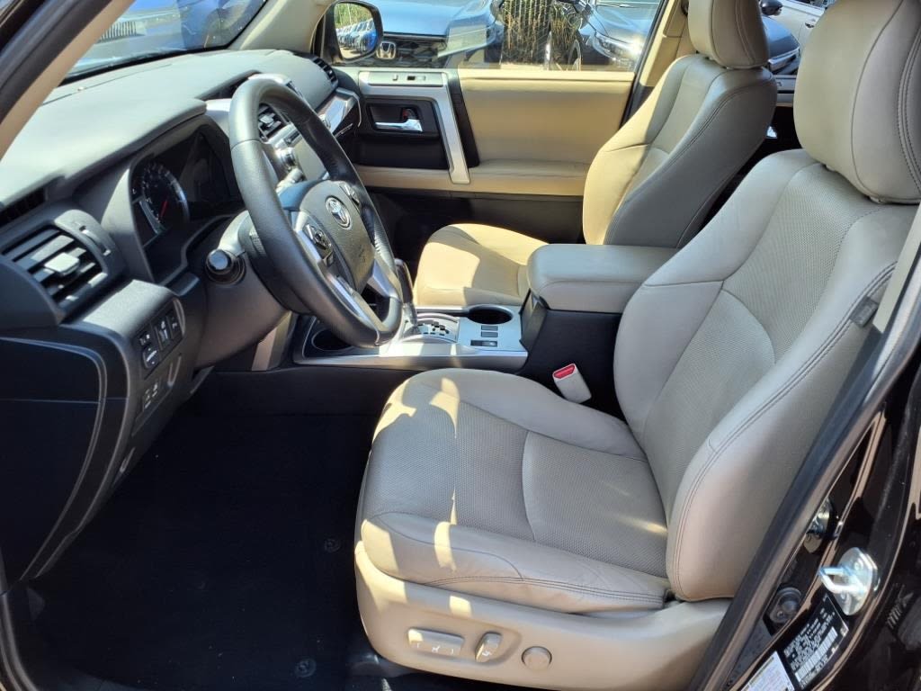 2014 Toyota 4Runner Limited 8