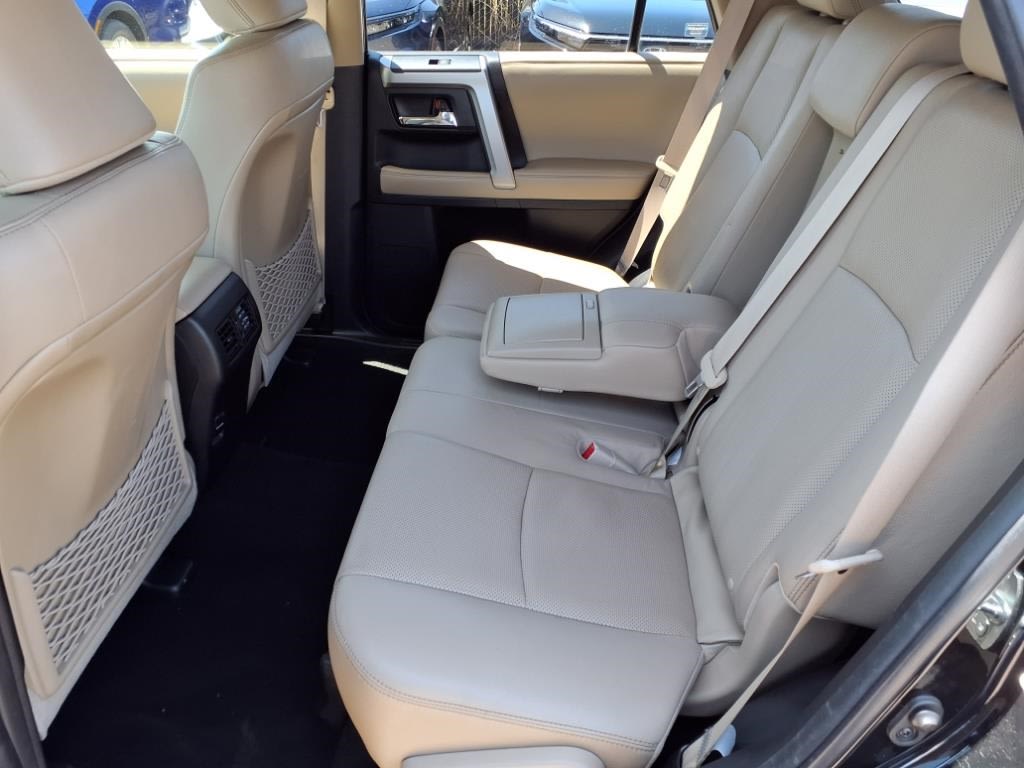 2014 Toyota 4Runner Limited 9