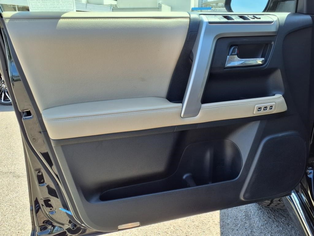 2014 Toyota 4Runner Limited 17