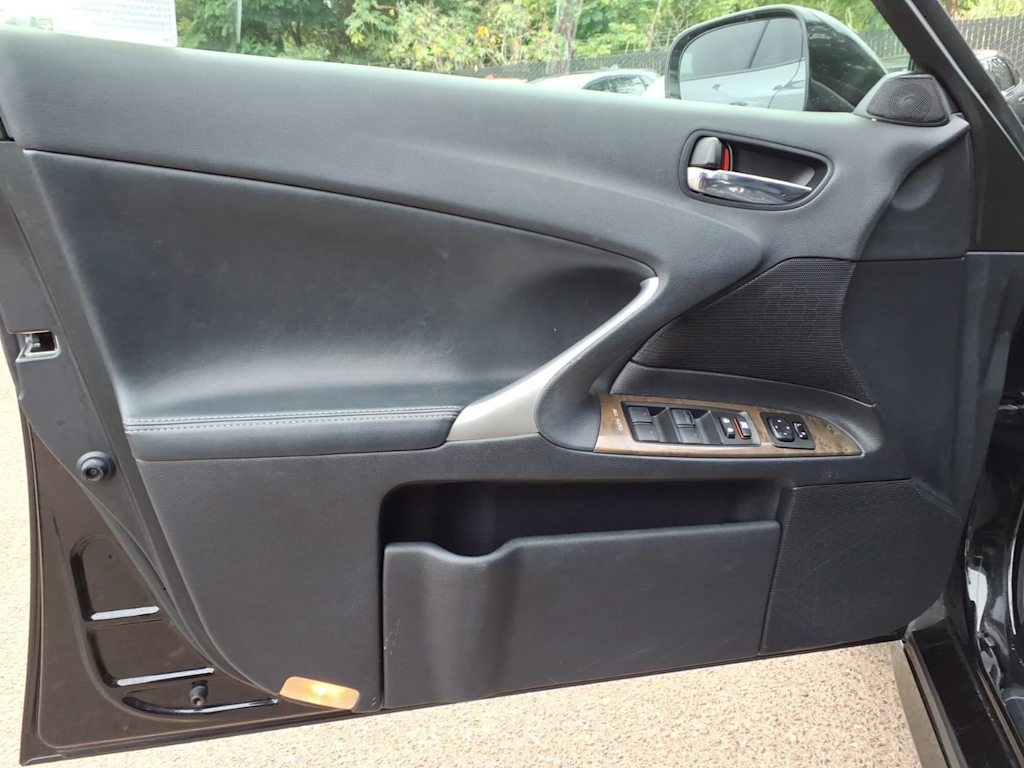 Thumbnail: 2012 Lexus IS - 18