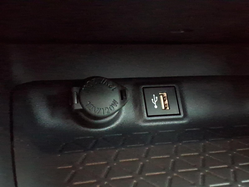 Thumbnail: 2025 Toyota RAV4 - 23