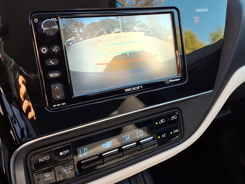 Thumbnail: 2016 Scion iM - 18