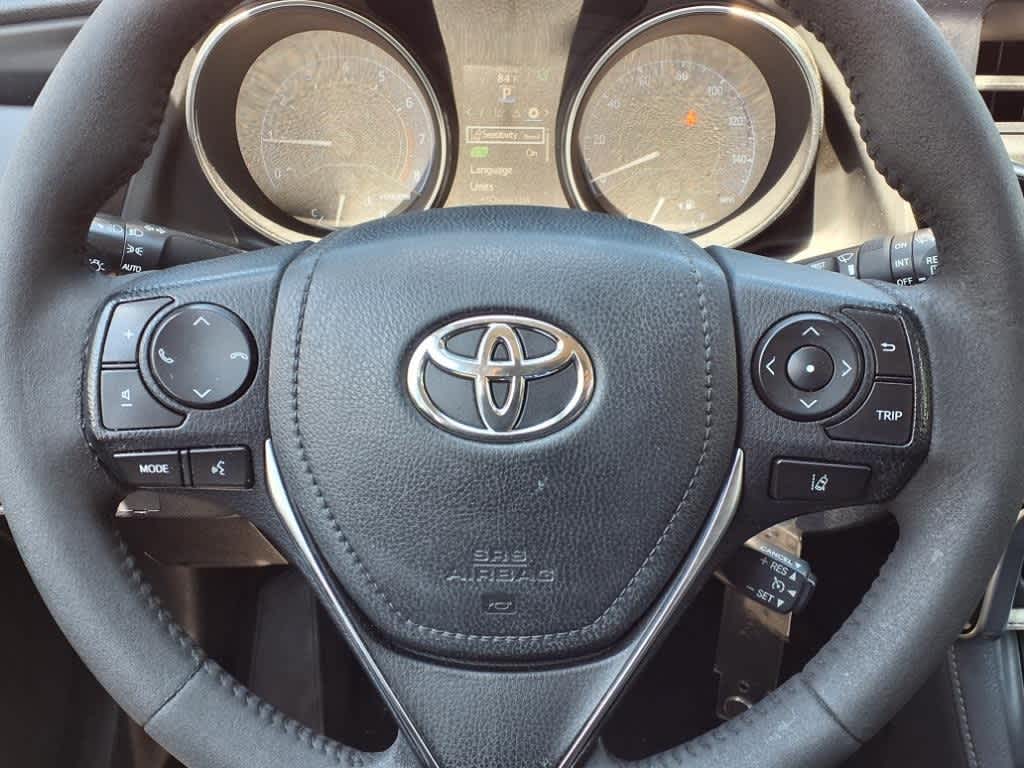 Thumbnail: 2018 Toyota Corolla iM - 18
