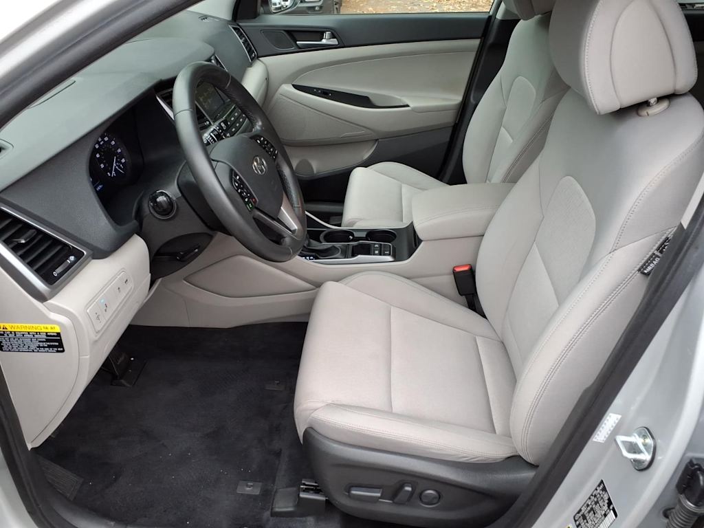 Thumbnail: 2017 Hyundai Tucson - 8
