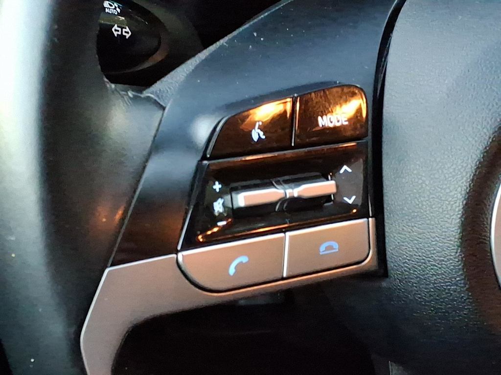 Thumbnail: 2022 Hyundai Elantra - 20