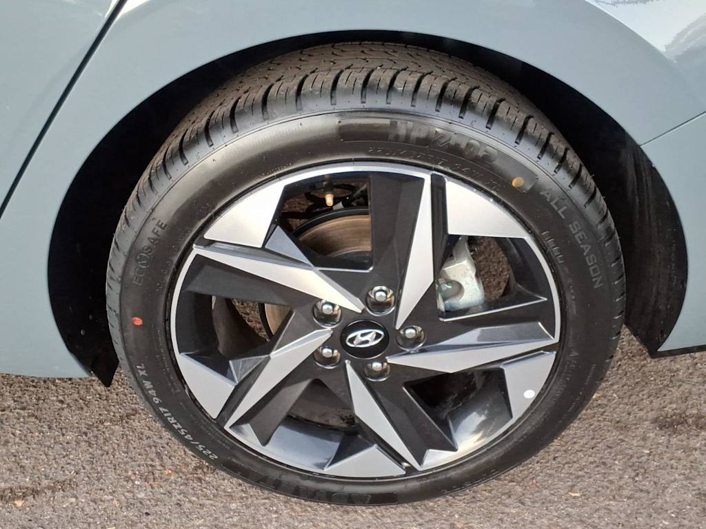 Thumbnail: 2022 Hyundai Elantra - 6