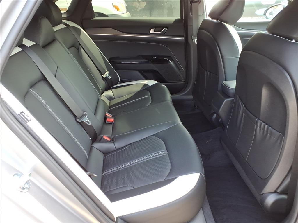 Thumbnail: 2025 Kia K5 - 16