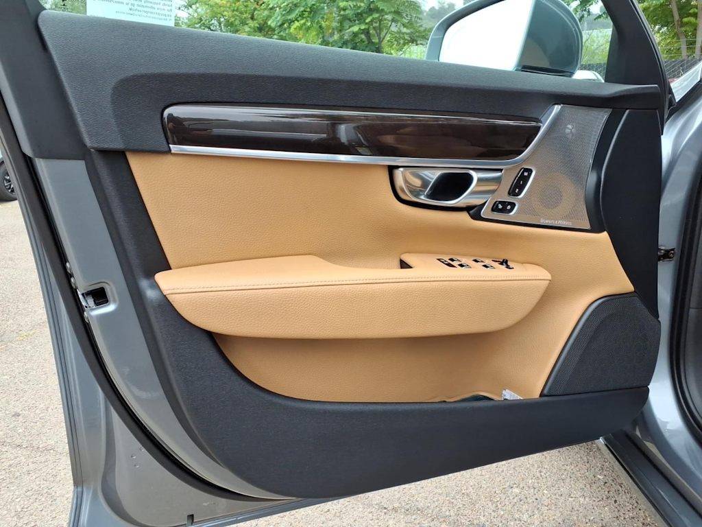 Thumbnail: 2018 Volvo S90 - 18