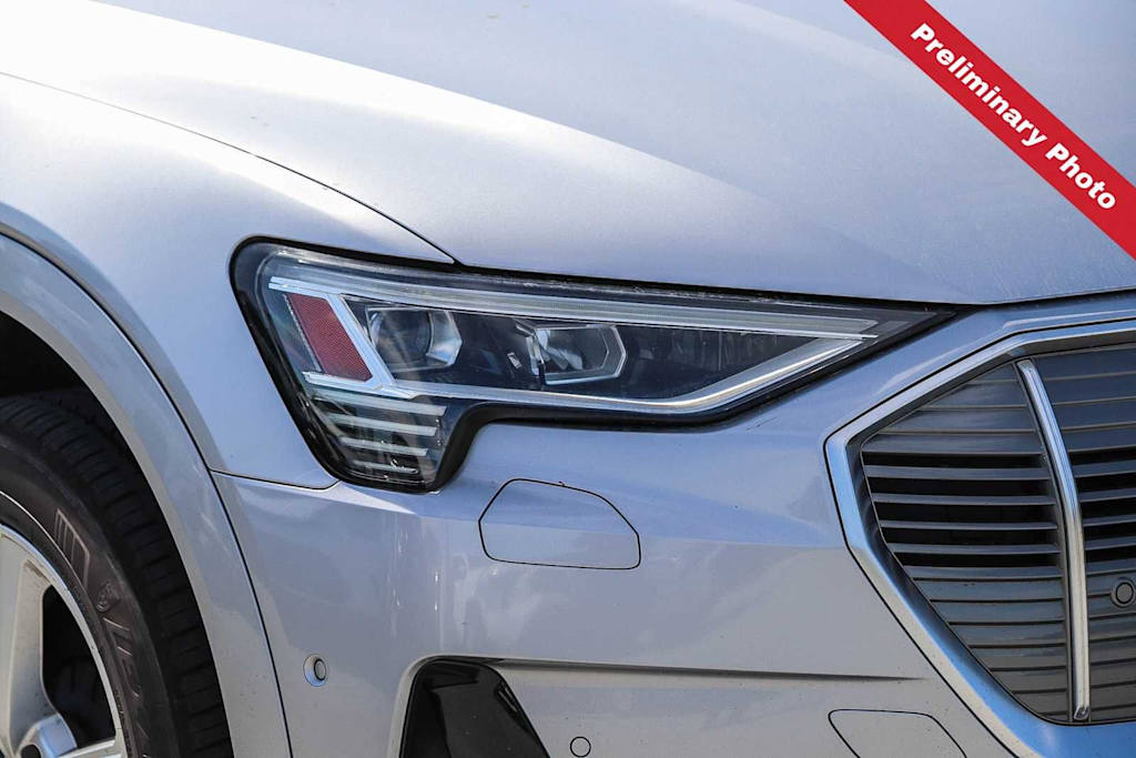 Thumbnail: 2019 Audi e-tron - 14