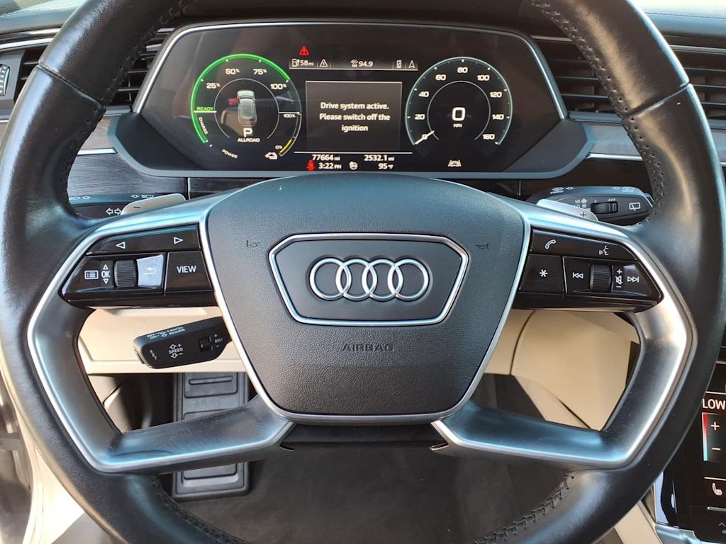 Thumbnail: 2019 Audi e-tron - 20