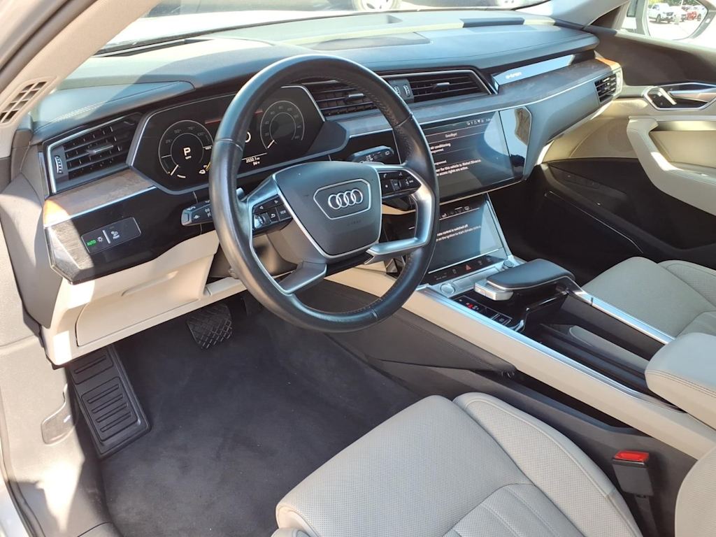 Thumbnail: 2019 Audi e-tron - 7