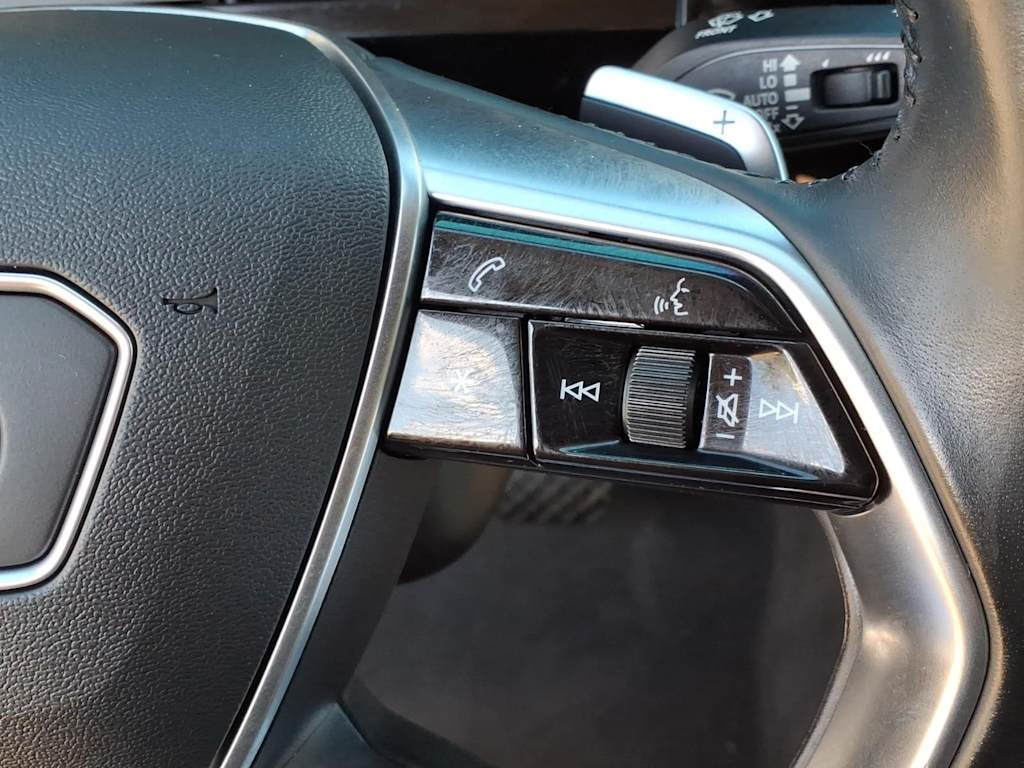 Thumbnail: 2019 Audi e-tron - 22