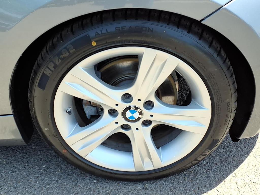 Thumbnail: 2011 BMW 1 Series - 6