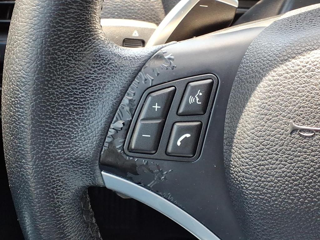 Thumbnail: 2011 BMW 1 Series - 21