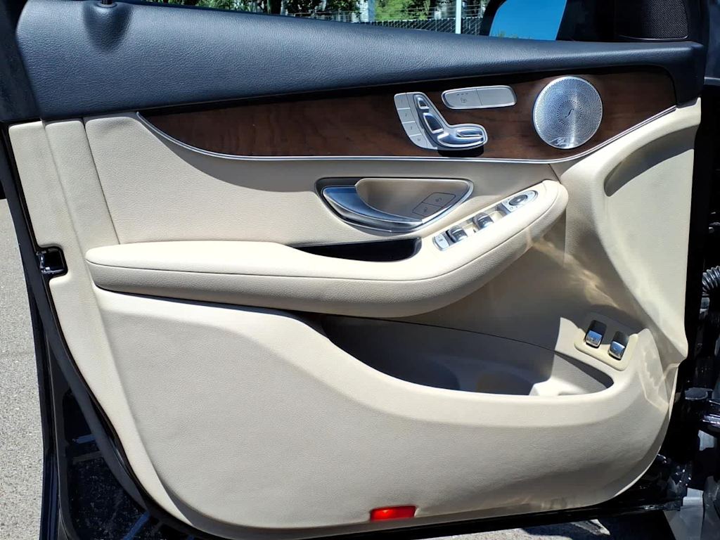 Thumbnail: 2019 Mercedes-Benz GLC - 18