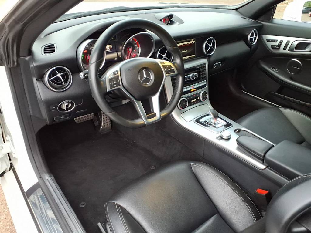 Thumbnail: 2016 Mercedes-Benz SLK - 2
