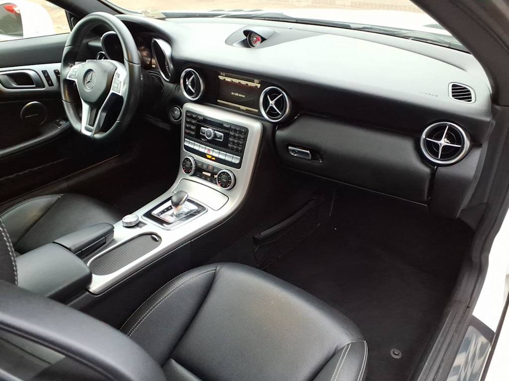 Thumbnail: 2016 Mercedes-Benz SLK - 7
