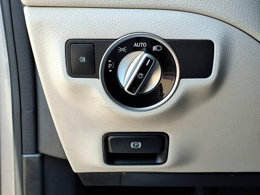 Thumbnail: 2016 Mercedes-Benz CLA - 20