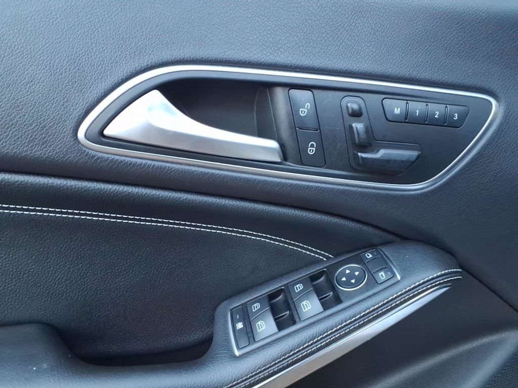 Thumbnail: 2014 Mercedes-Benz CLA - 19