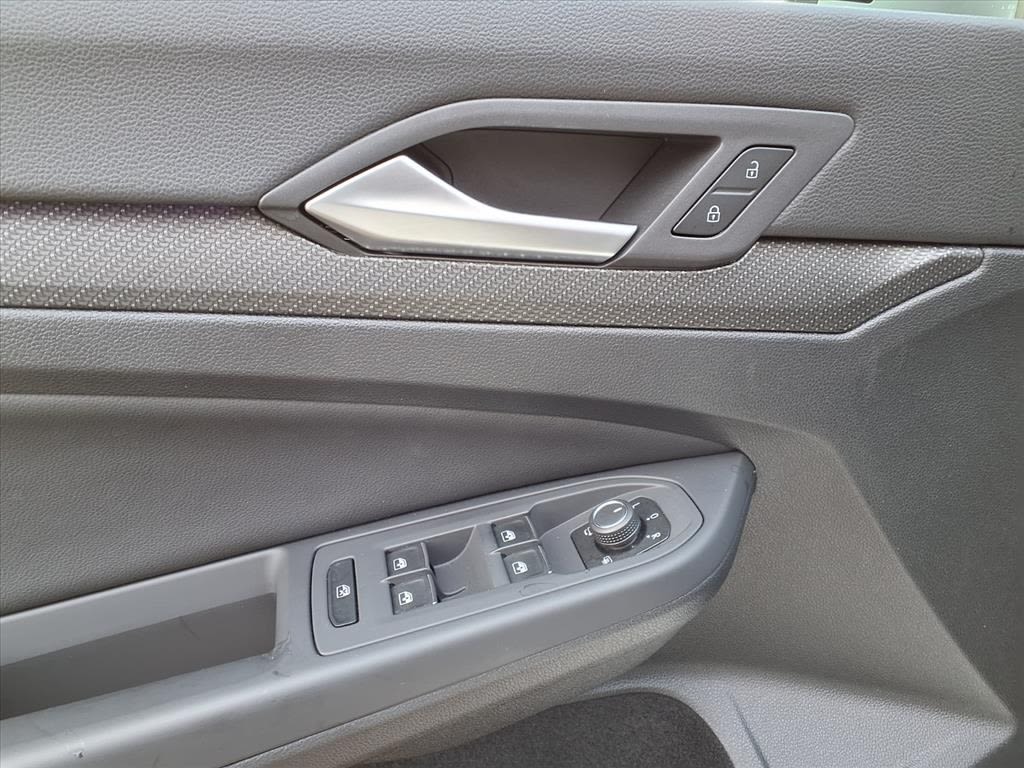 Thumbnail: 2024 Volkswagen Golf - 18