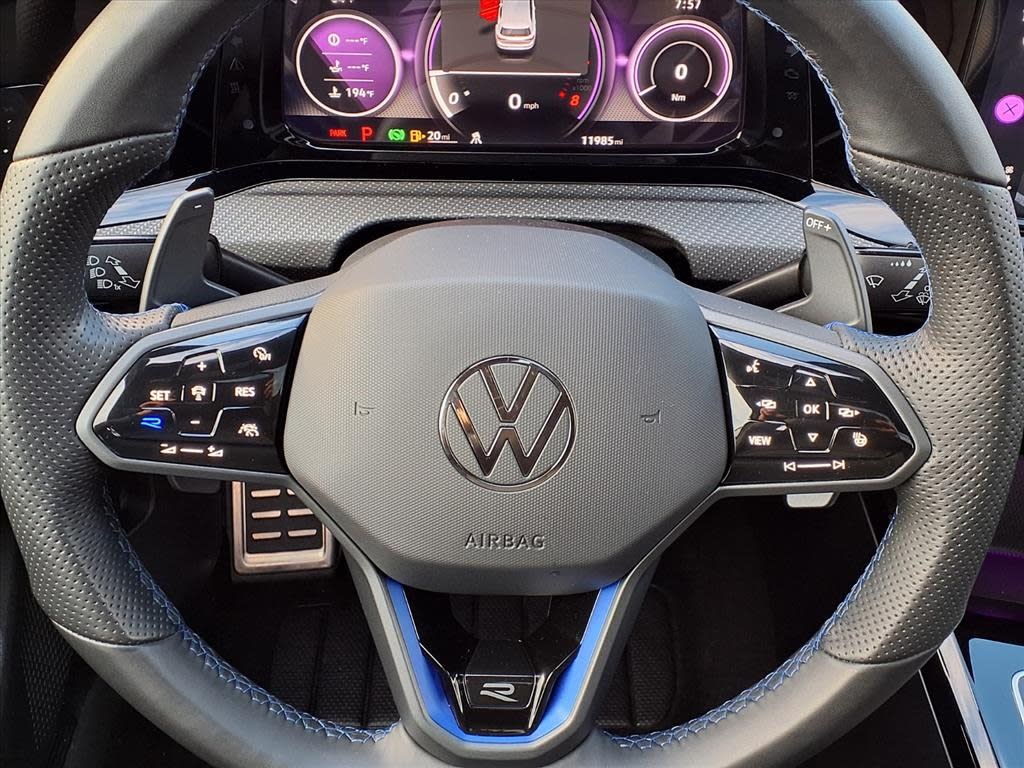 Thumbnail: 2024 Volkswagen Golf - 20