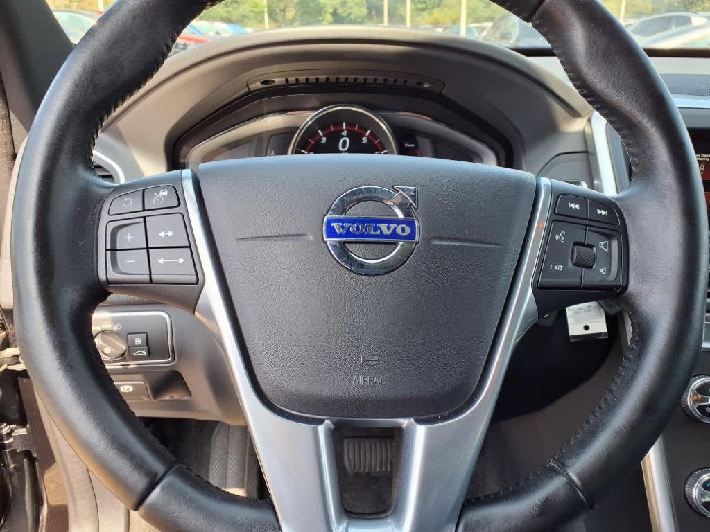 Thumbnail: 2016 Volvo XC60 - 20