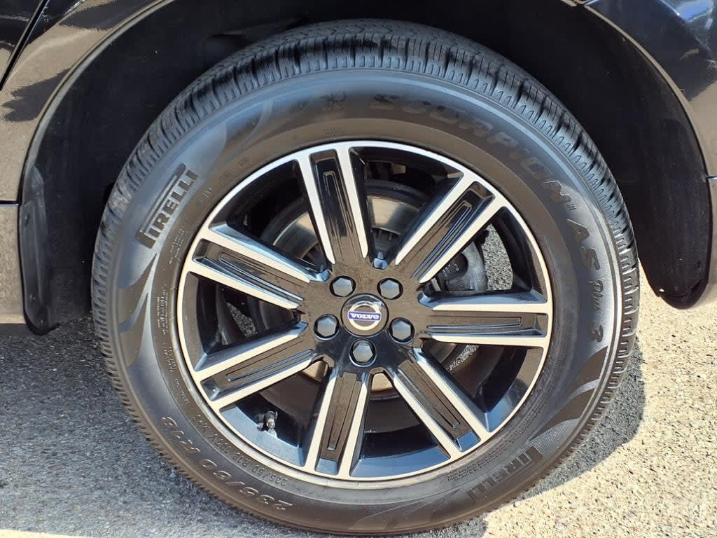 Thumbnail: 2016 Volvo XC60 - 6