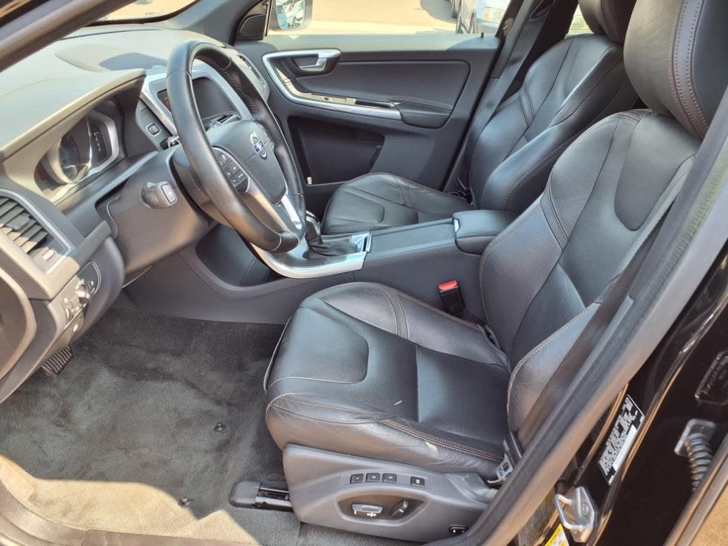 Thumbnail: 2016 Volvo XC60 - 7