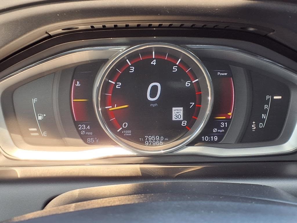 Thumbnail: 2016 Volvo XC60 - 11