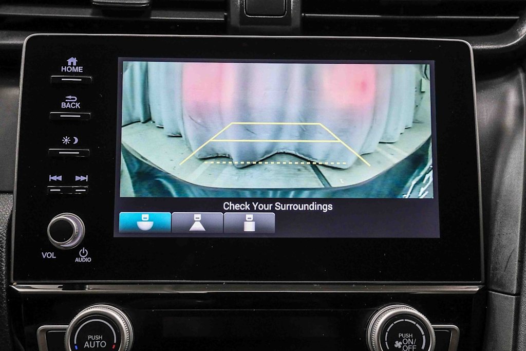 Thumbnail: 2019 Honda Insight - 29
