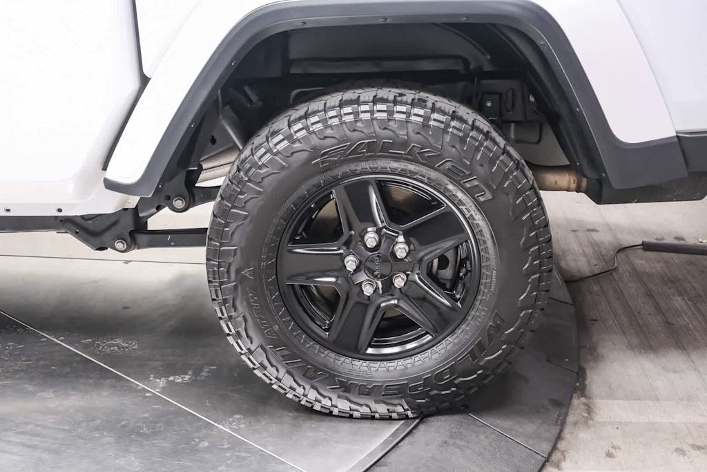 Thumbnail: 2021 Jeep Gladiator - 6