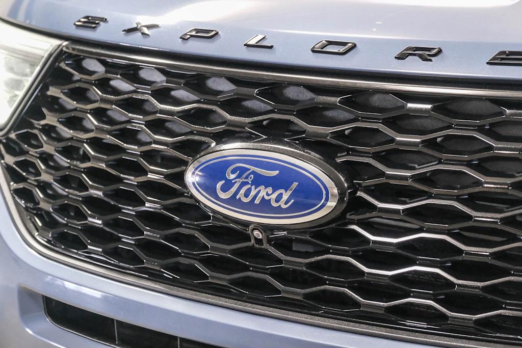 Thumbnail: 2021 Ford Explorer - 7