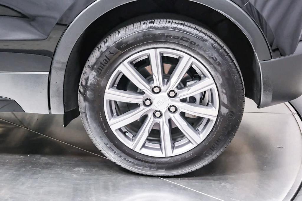 Thumbnail: 2023 Cadillac XT4 - 8
