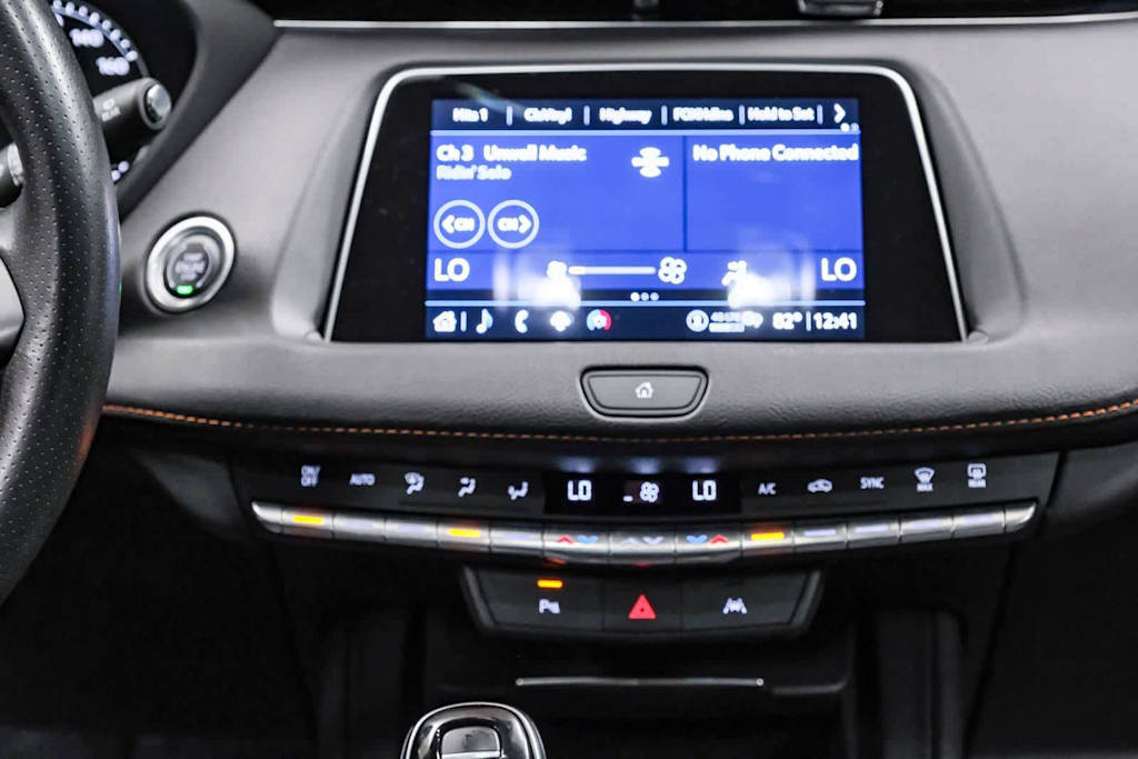 Thumbnail: 2023 Cadillac XT4 - 14