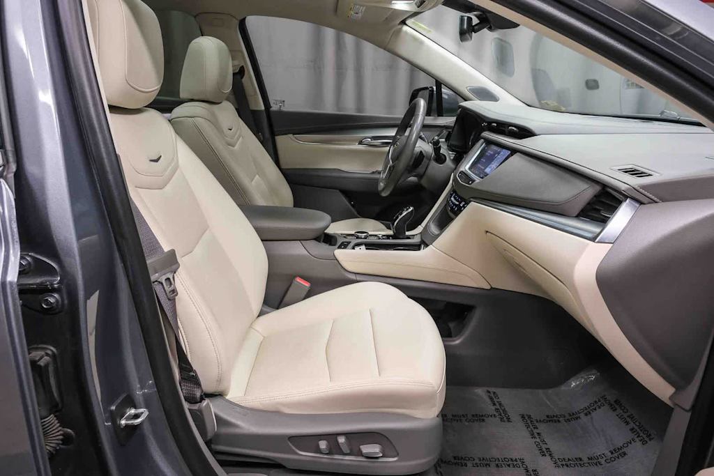 Thumbnail: 2022 Cadillac XT5 - 11