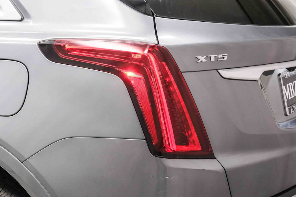 Thumbnail: 2022 Cadillac XT5 - 20
